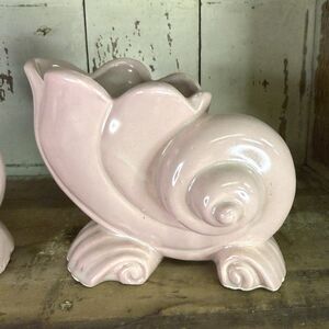 McCoy Unmarked PINK SHELL Conch Nautilus PLANTER Vintage